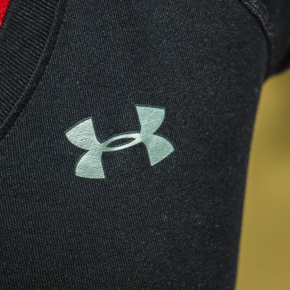 Under Armour heatgear top - Picture 2 of 7